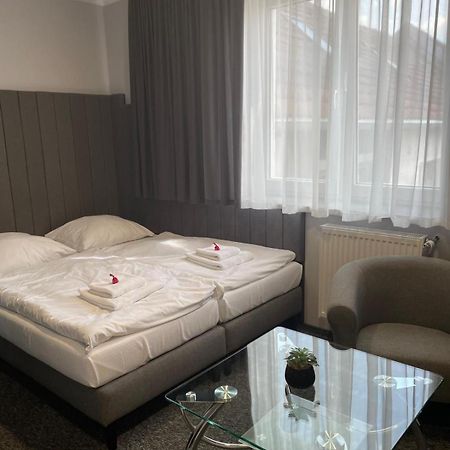 Strzelecka 1 Hotel Opole Kültér fotó